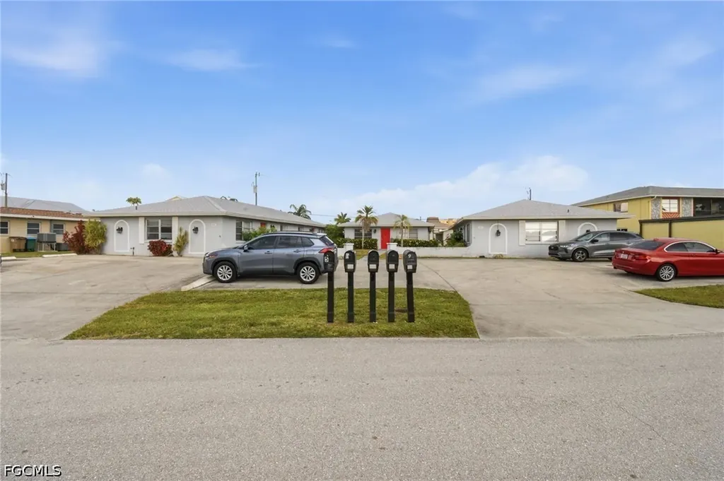 4015 SE 19th Avenue Cape Coral FL 33904