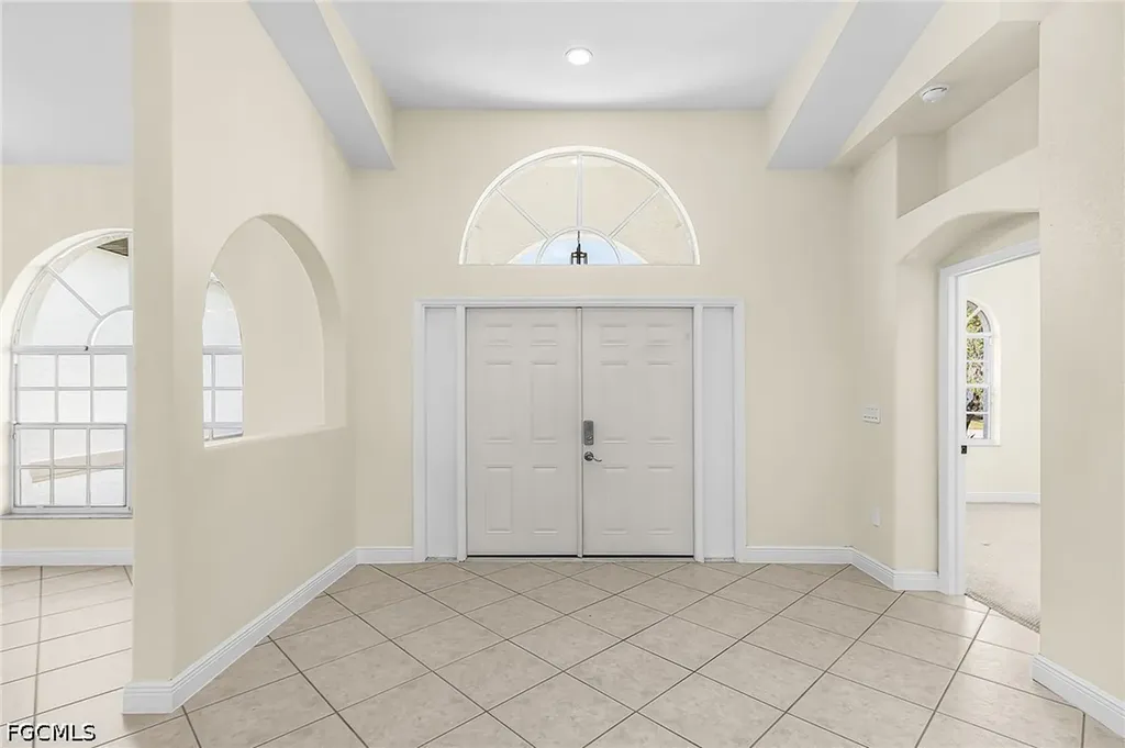 423 SE 17th Terrace Cape Coral FL 33990