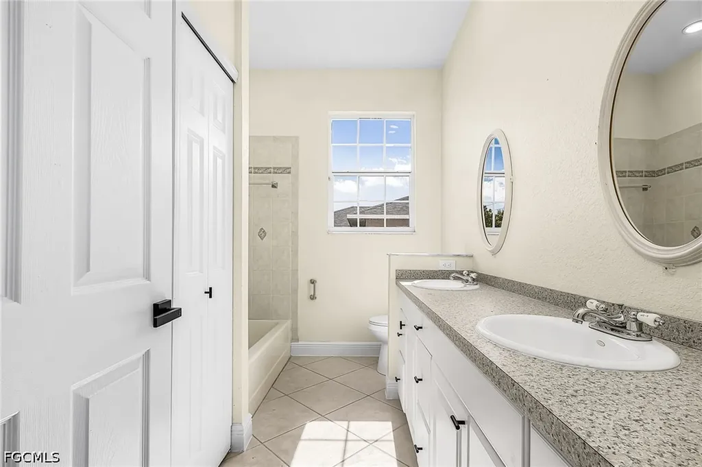 423 SE 17th Terrace Cape Coral FL 33990