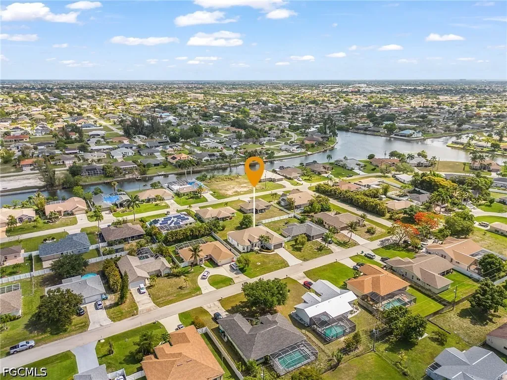 423 SE 17th Terrace Cape Coral FL 33990
