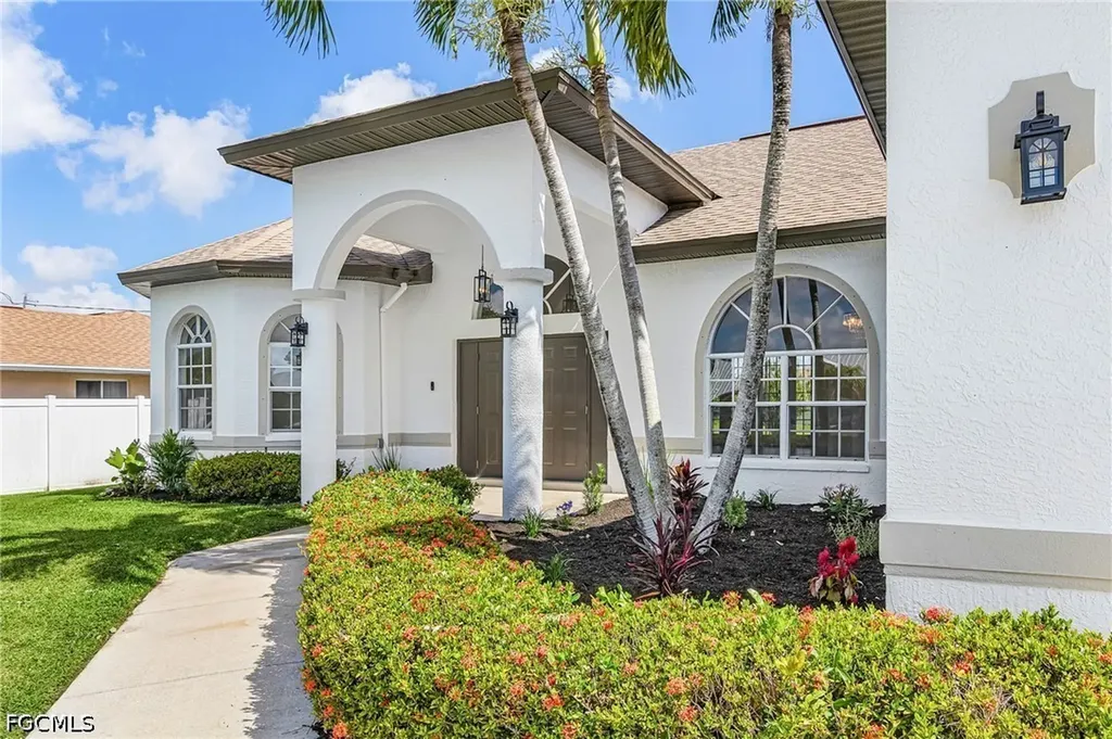423 SE 17th Terrace Cape Coral FL 33990