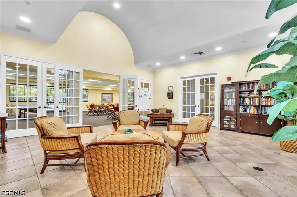 8261 Pathfinder Loop Fort Myers FL 33919