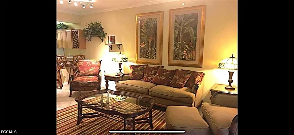 8261 Pathfinder Loop Fort Myers FL 33919