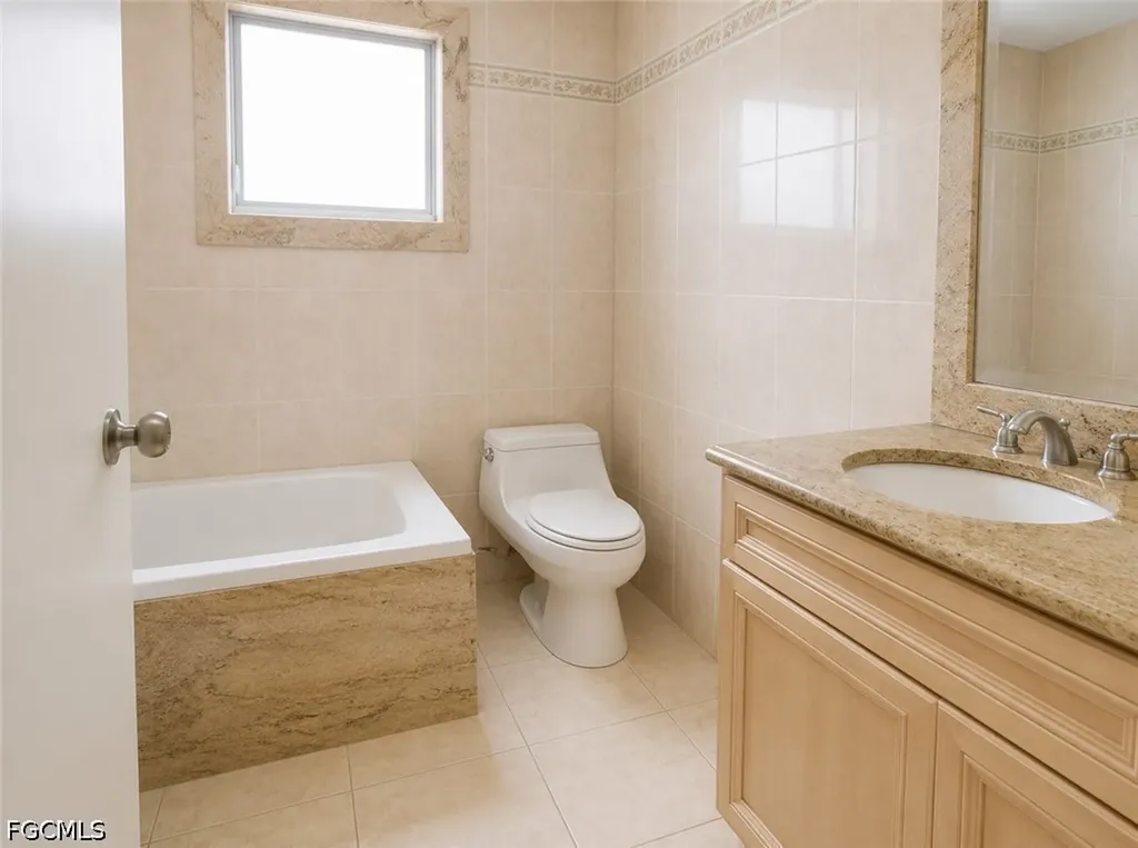 4479 Lakewood Boulevard Naples FL 34112