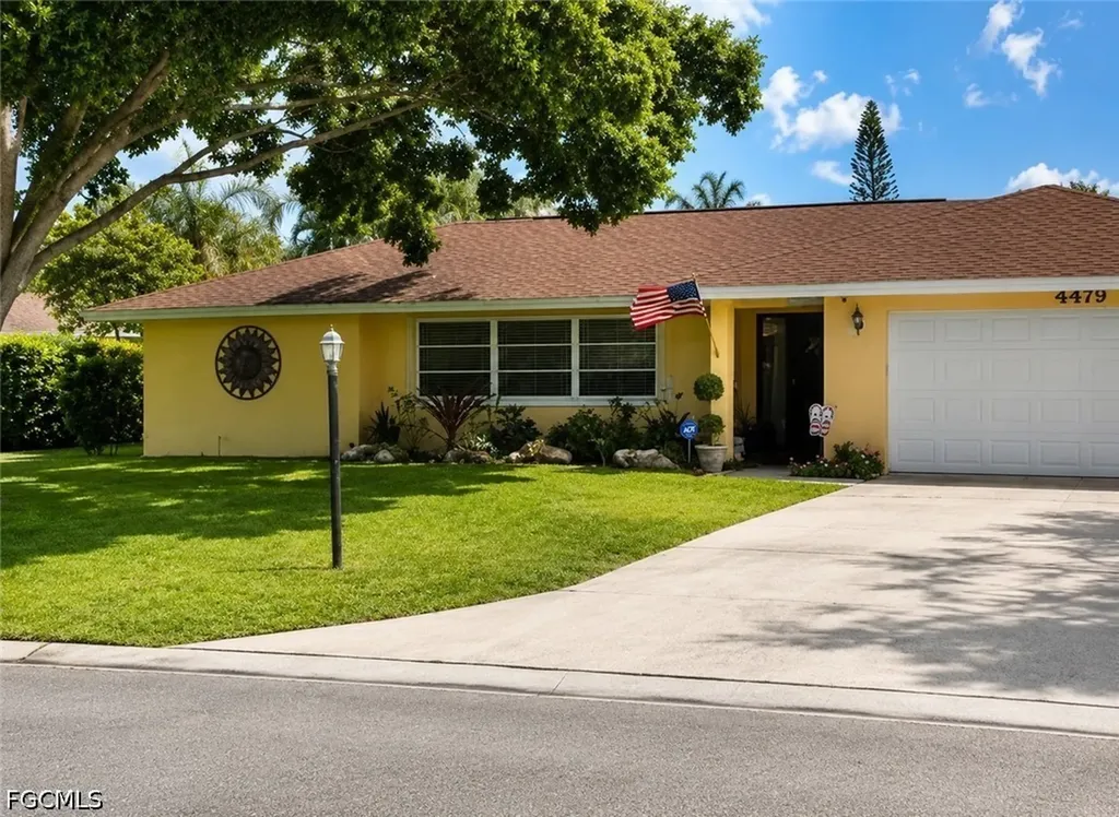 4479 Lakewood Boulevard Naples FL 34112