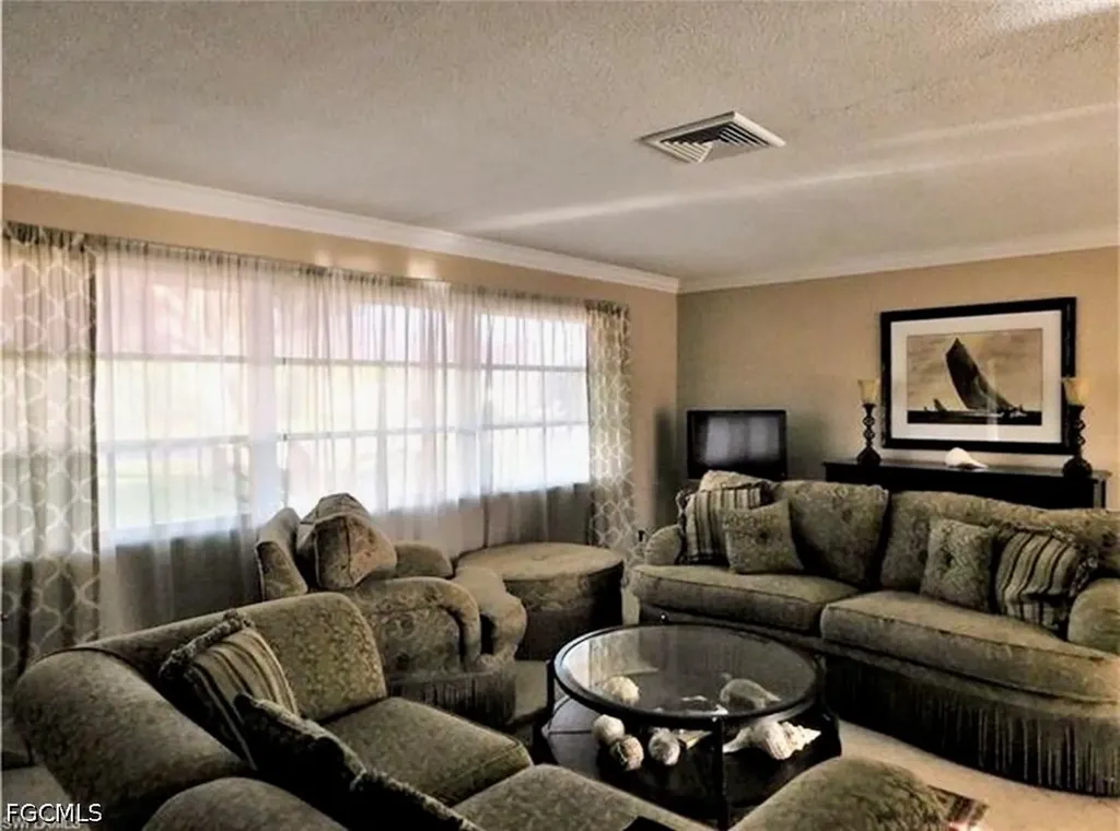 4479 Lakewood Boulevard Naples FL 34112