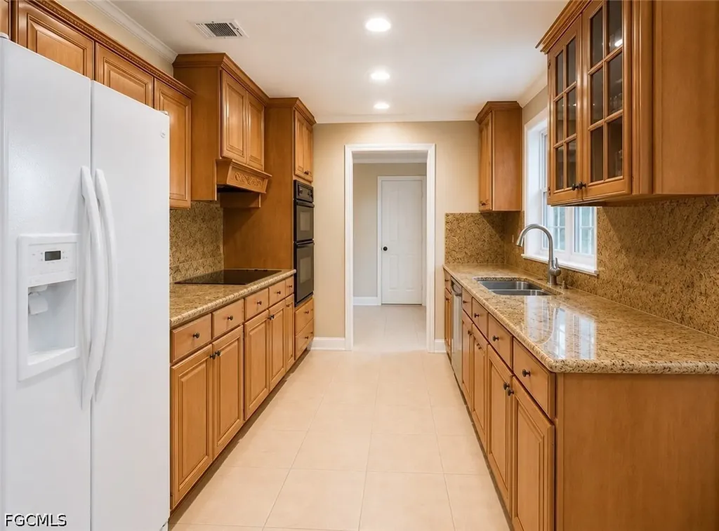 4479 Lakewood Boulevard Naples FL 34112