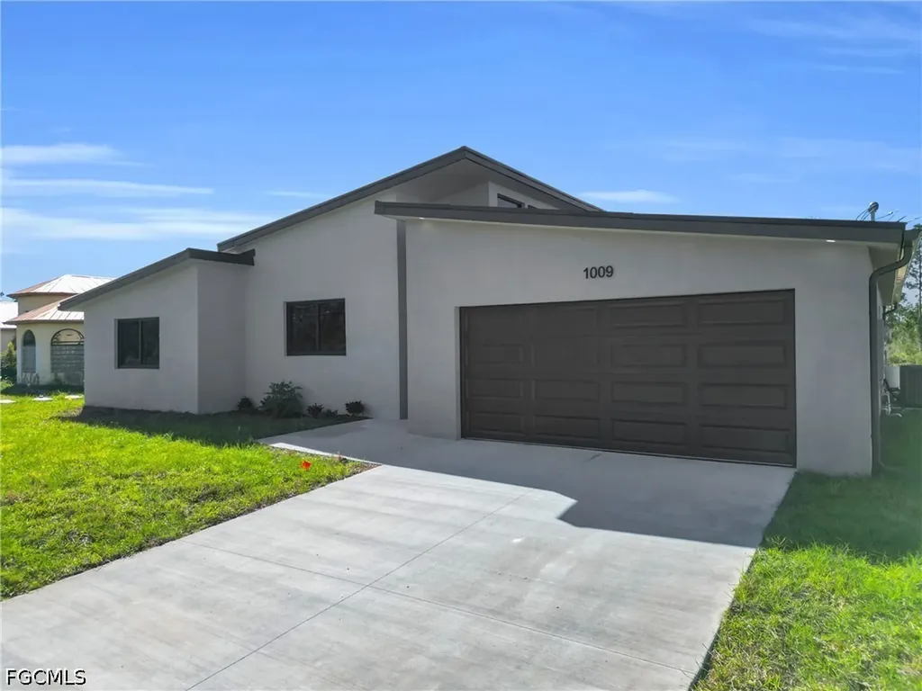 1009 State Avenue Lehigh Acres FL 33972