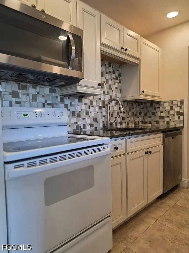 2845 Winkler Avenue Fort Myers FL 33916