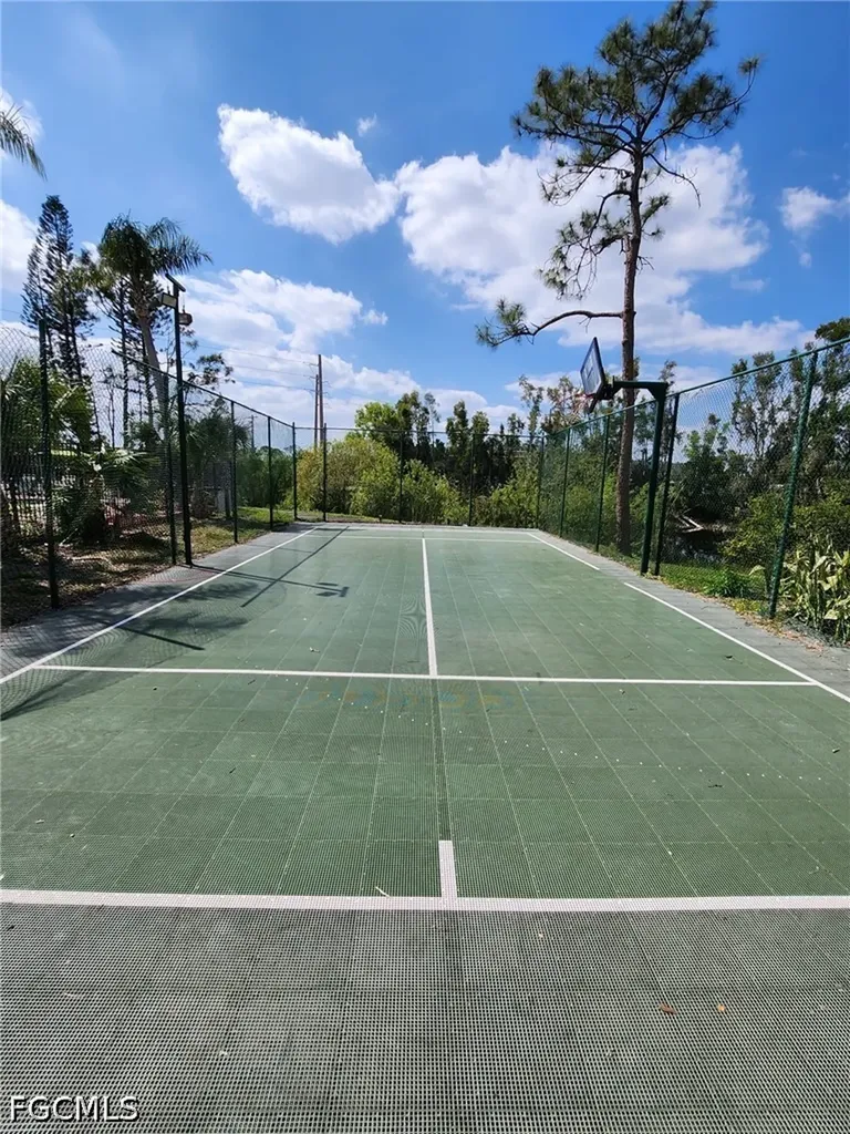 2845 Winkler Avenue Fort Myers FL 33916