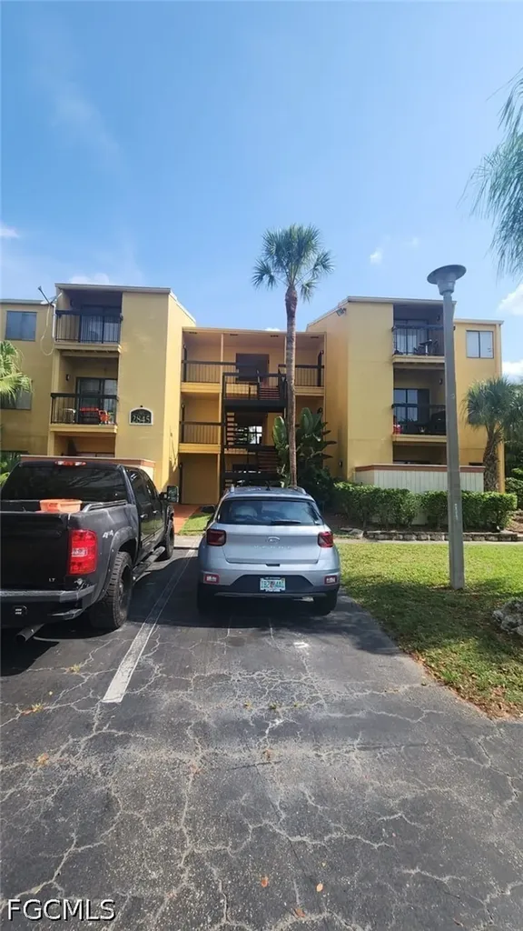 2845 Winkler Avenue Fort Myers FL 33916