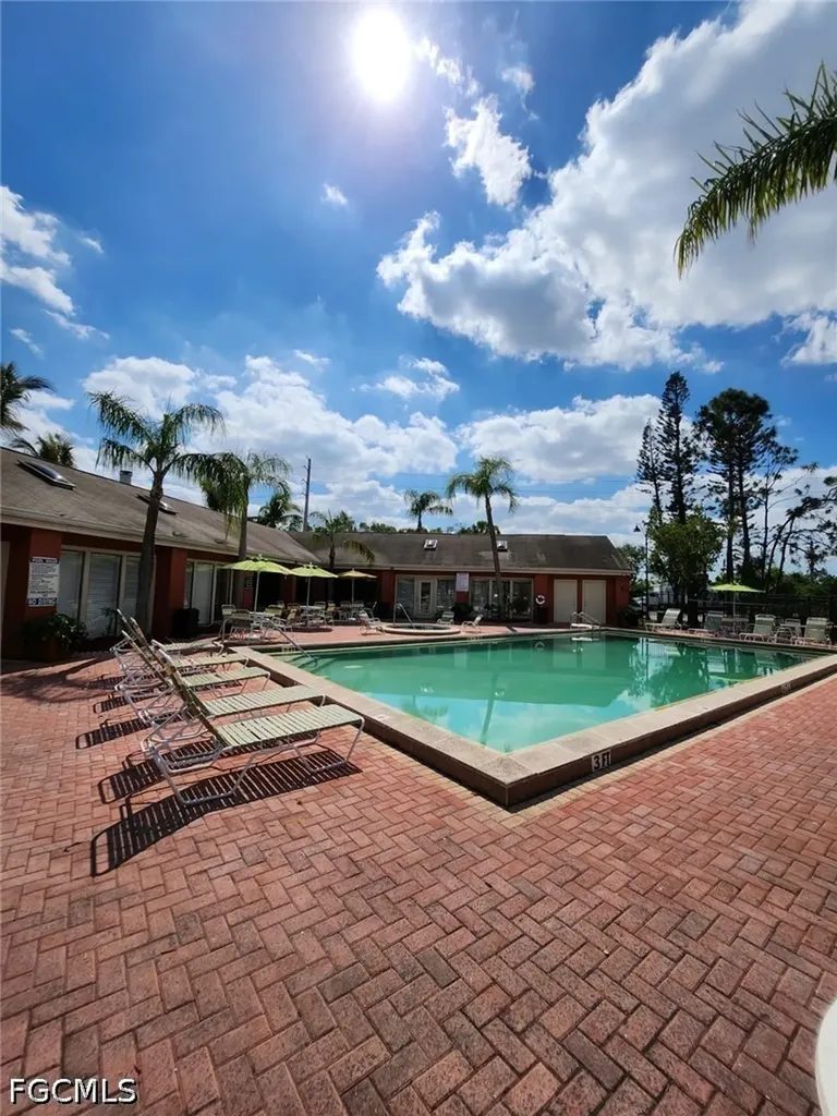 2845 Winkler Avenue Fort Myers FL 33916