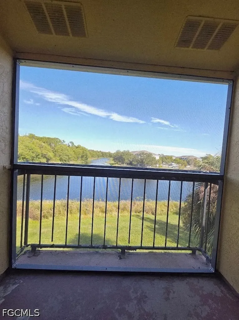 2845 Winkler Avenue Fort Myers FL 33916