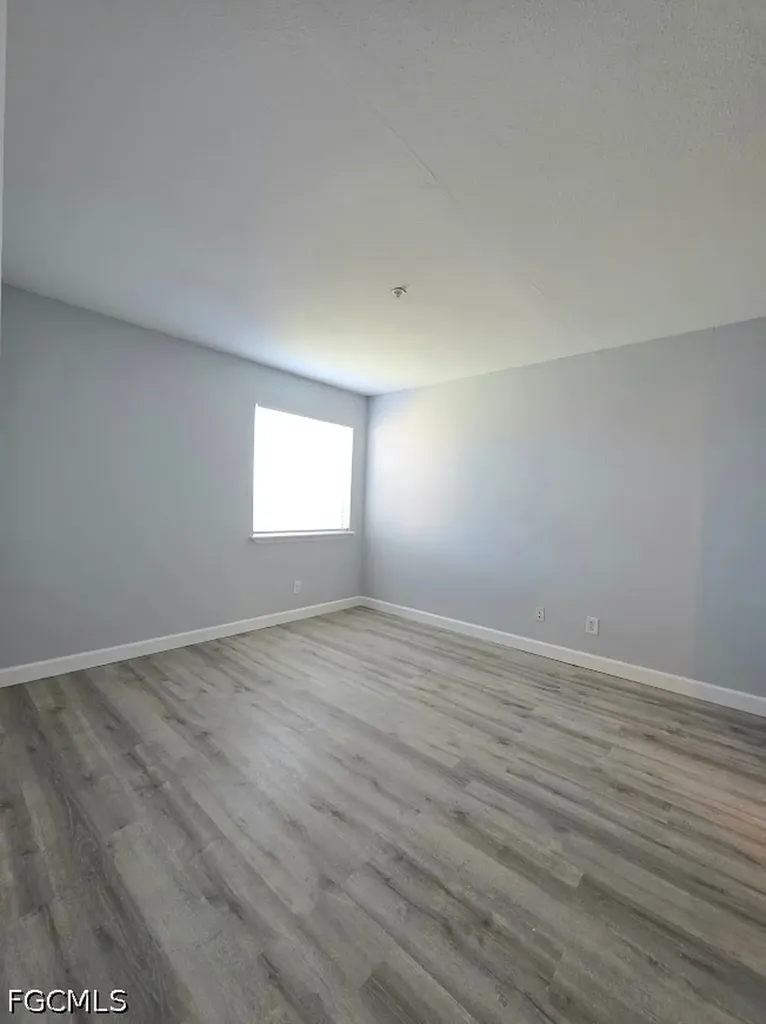 2845 Winkler Avenue Fort Myers FL 33916