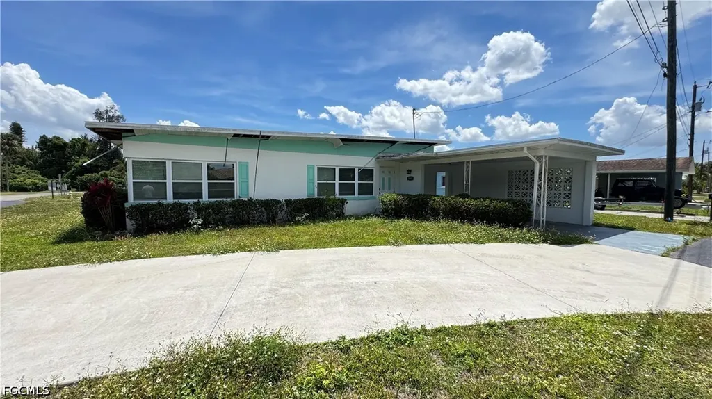 8140 Cleaves Road North Fort Myers FL 33903
