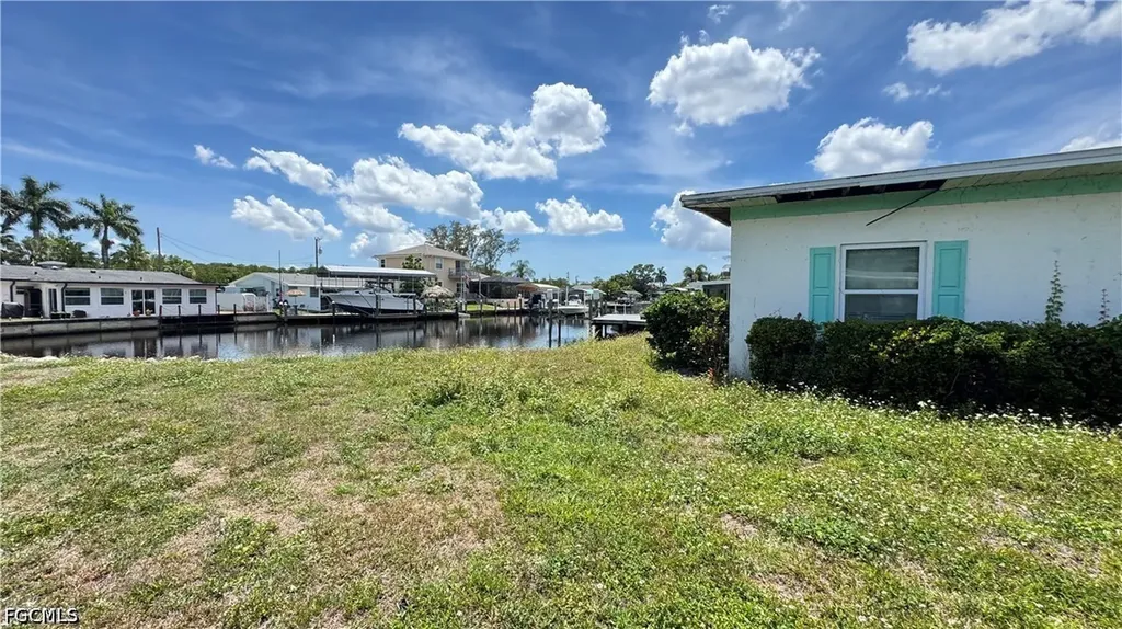 8140 Cleaves Road North Fort Myers FL 33903