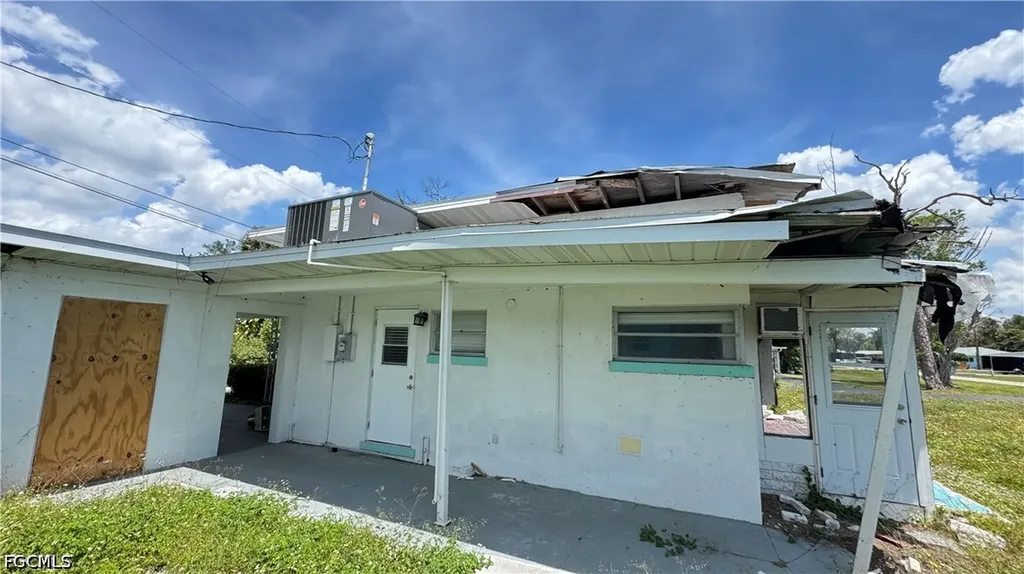 8140 Cleaves Road North Fort Myers FL 33903