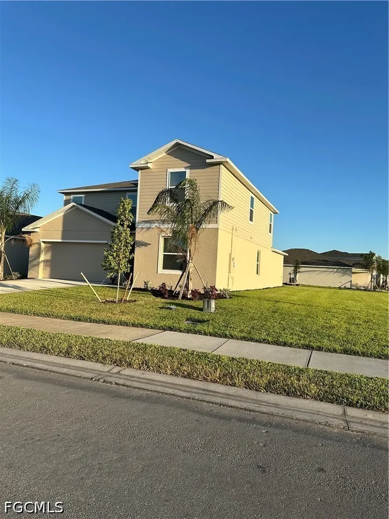 11902 Savanna Lakes Boulevard Lehigh Acres FL 33974