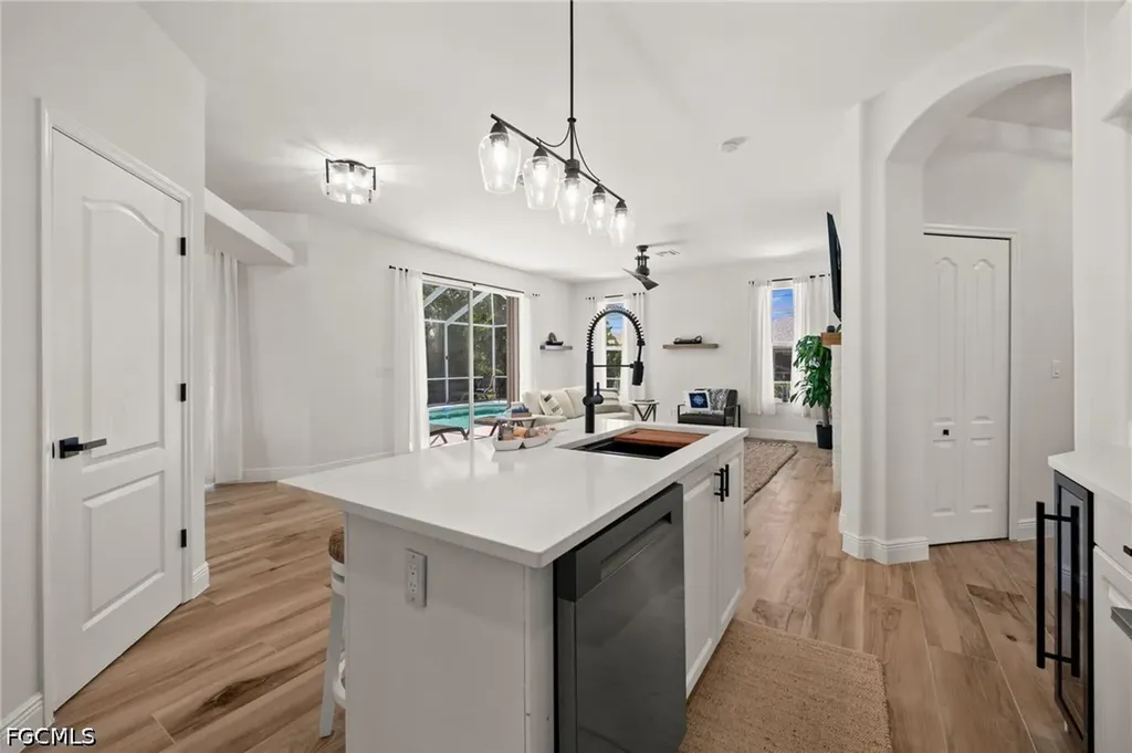 1820 SW 29th Terrace Cape Coral FL 33914