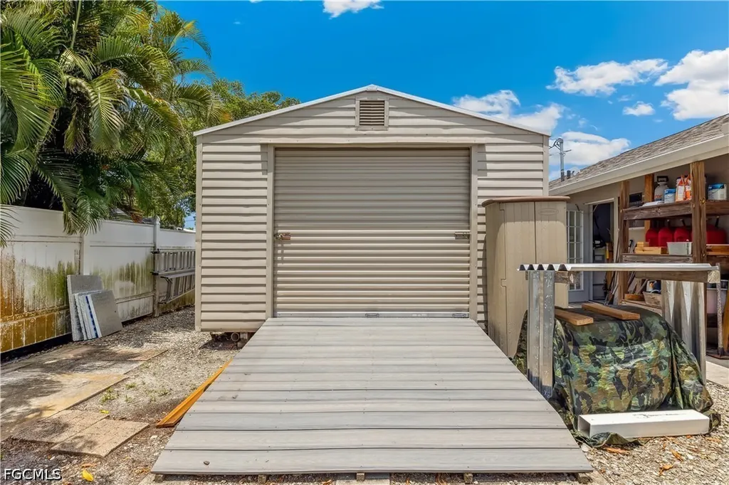 5654 Natoma Drive Fort Myers FL 33919