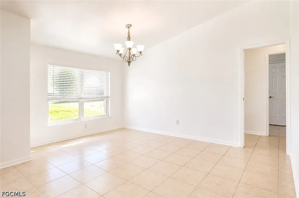 4714 Skyline Boulevard Cape Coral FL 33914