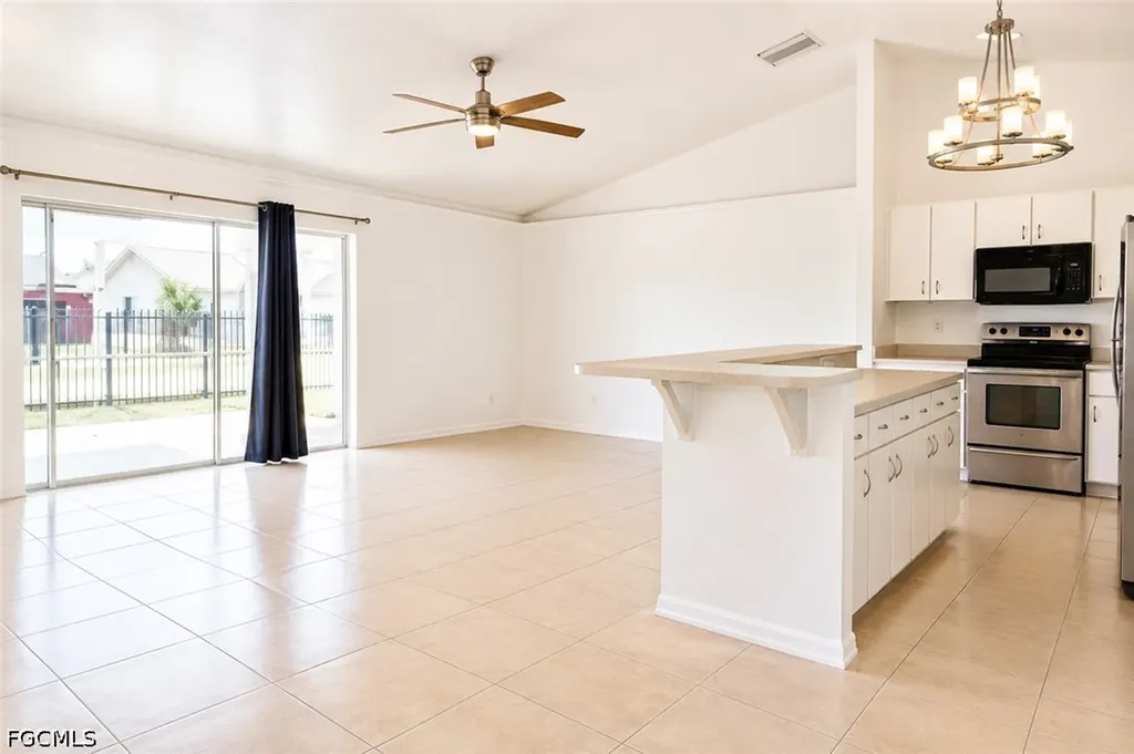4714 Skyline Boulevard Cape Coral FL 33914