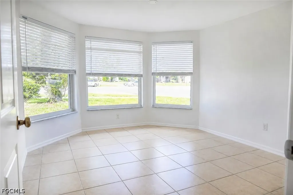 4714 Skyline Boulevard Cape Coral FL 33914