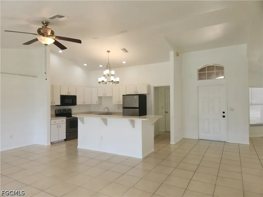 4714 Skyline Boulevard Cape Coral FL 33914
