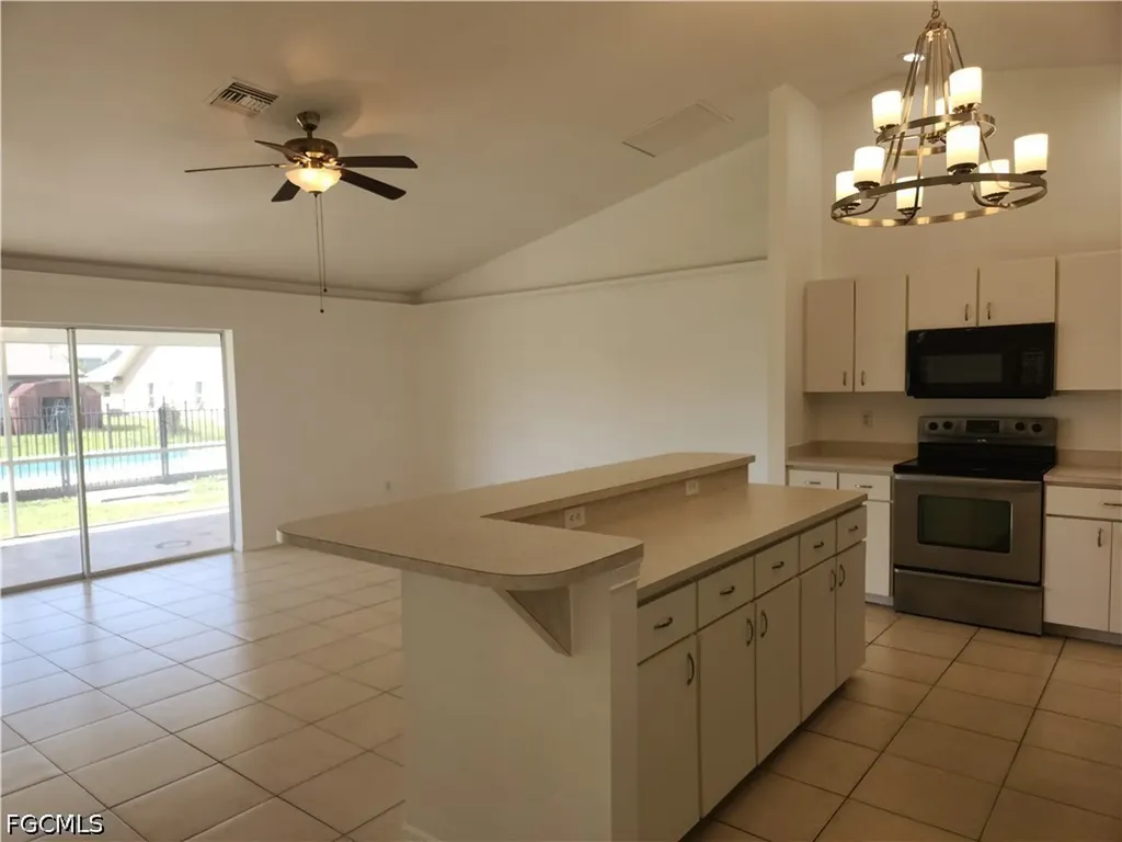 4714 Skyline Boulevard Cape Coral FL 33914