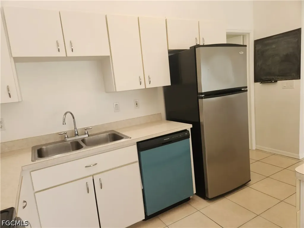 4714 Skyline Boulevard Cape Coral FL 33914