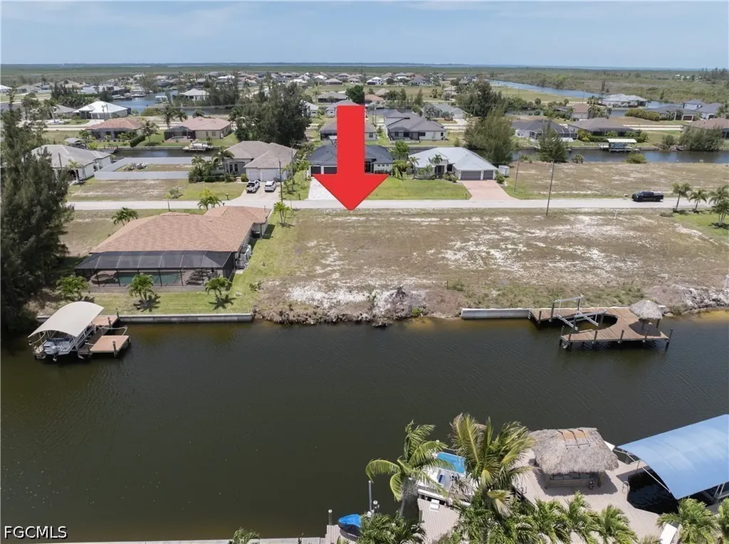 1637 NW 39th Avenue Cape Coral FL 33993
