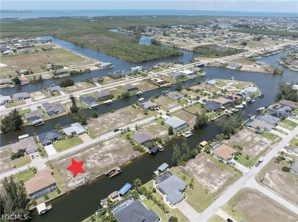1637 NW 39th Avenue Cape Coral FL 33993