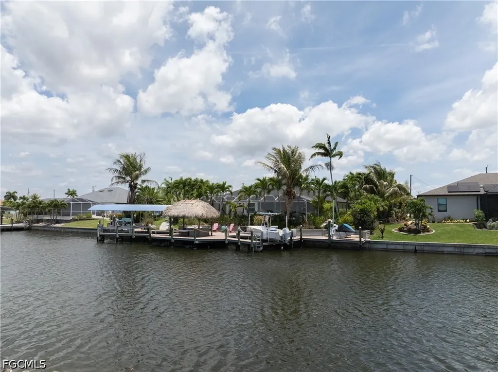 1637 NW 39th Avenue Cape Coral FL 33993