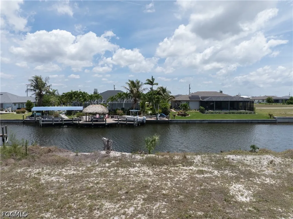 1637 NW 39th Avenue Cape Coral FL 33993