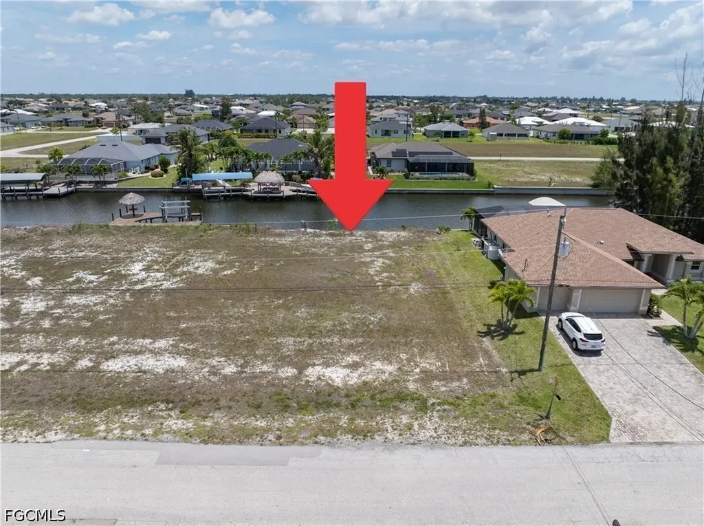1637 NW 39th Avenue Cape Coral FL 33993