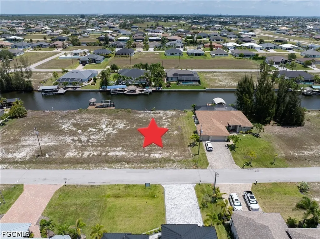 1637 NW 39th Avenue Cape Coral FL 33993