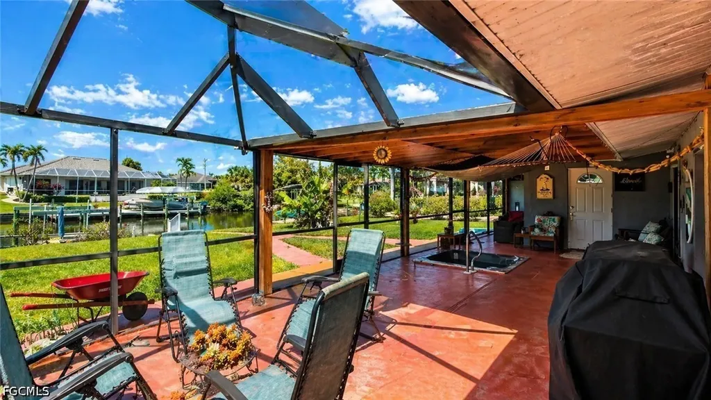 145 SE 32nd Street Cape Coral FL 33904