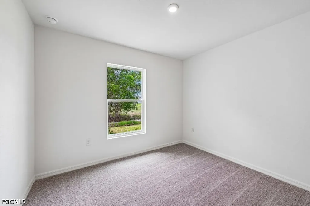 4219 NE 17th Avenue Cape Coral FL 33909