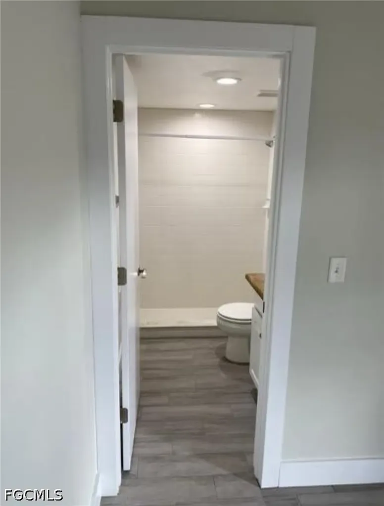 1021 SE 8th Terrace Cape Coral FL 33990