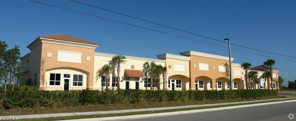 829 NE Pine Island Lane Cape Coral FL 33909