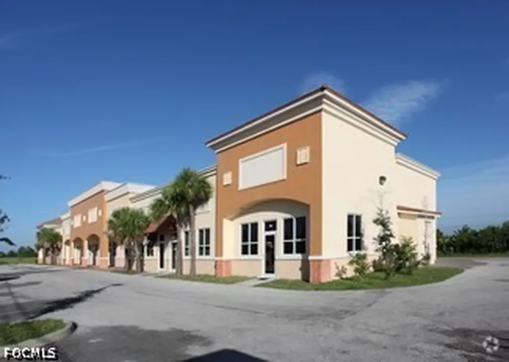 829 NE Pine Island Lane Cape Coral FL 33909