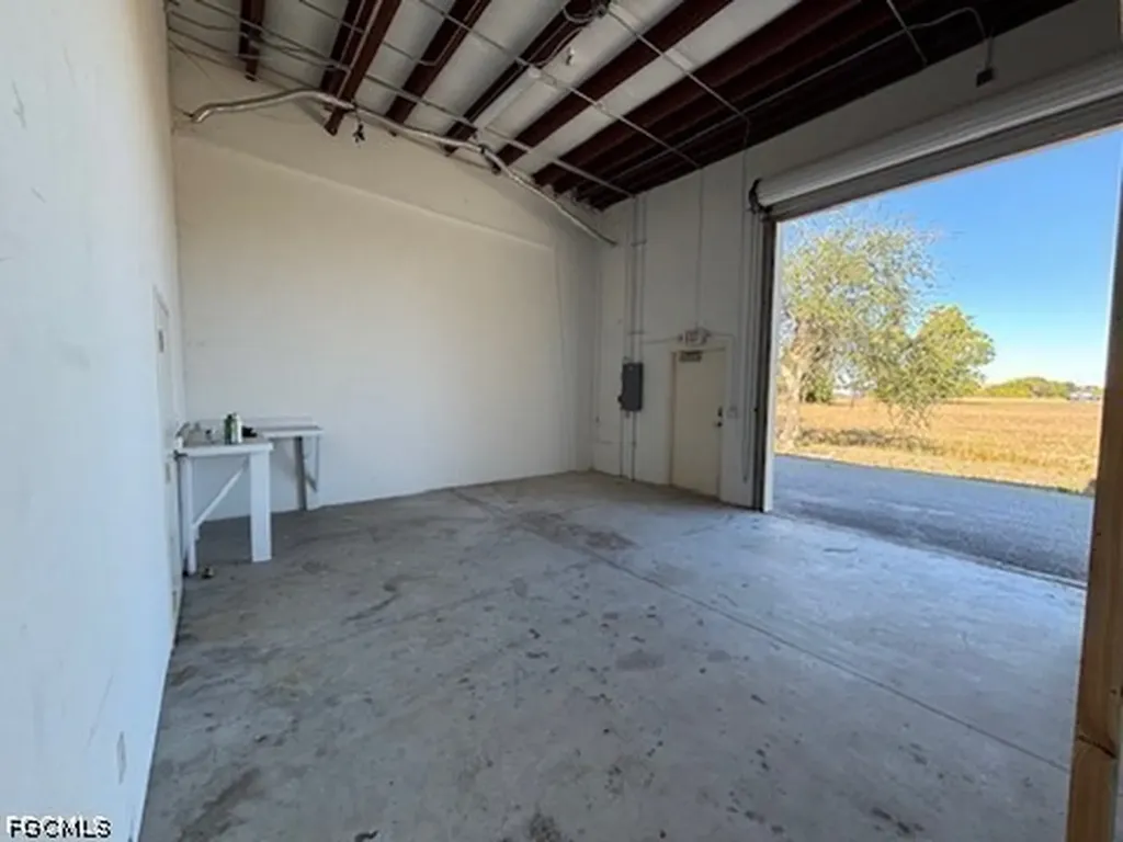 829 NE Pine Island Lane Cape Coral FL 33909