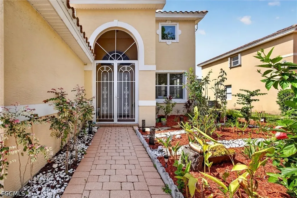 9377 Scarlette Oak Avenue Fort Myers FL 33967