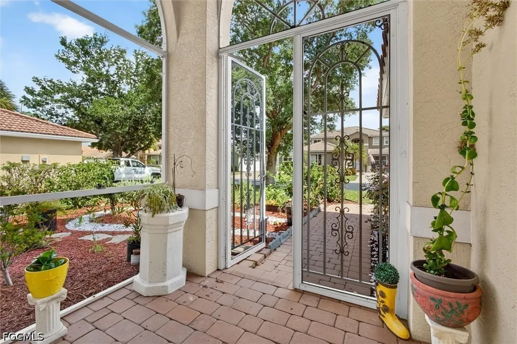 9377 Scarlette Oak Avenue Fort Myers FL 33967