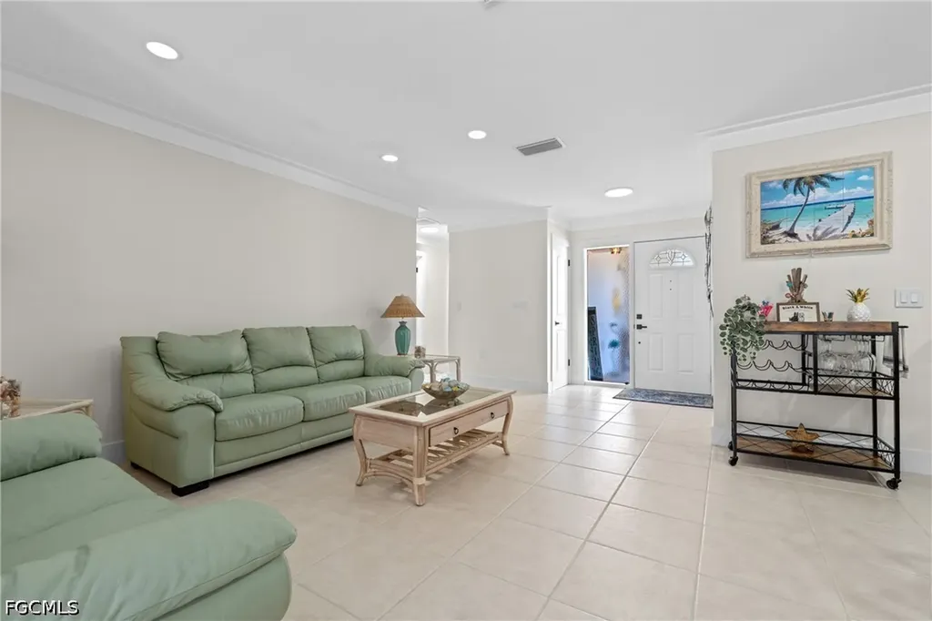 4116 Country Club Boulevard Cape Coral FL 33904