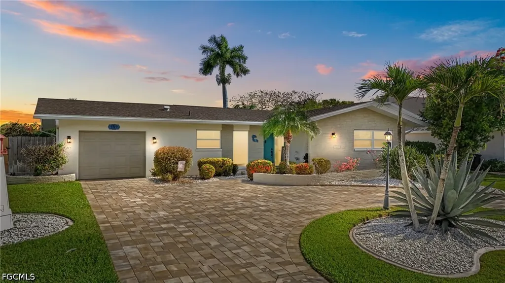 4116 Country Club Boulevard Cape Coral FL 33904