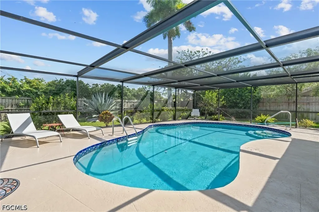 4116 Country Club Boulevard Cape Coral FL 33904