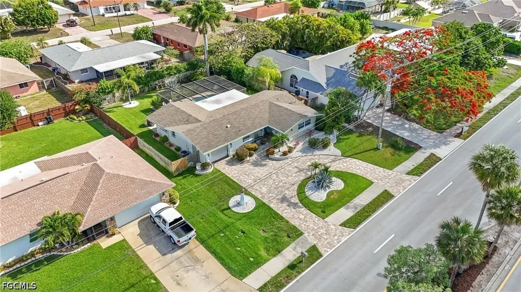4116 Country Club Boulevard Cape Coral FL 33904