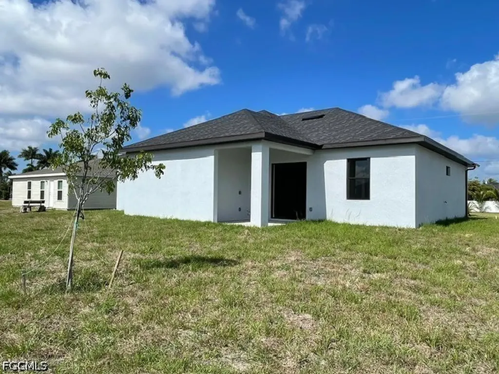 1319 NW 15th Avenue Cape Coral FL 33993