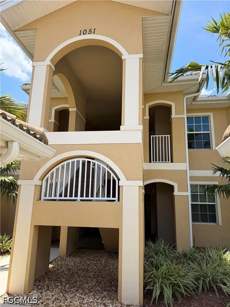 1051 Winding Pines Circle Cape Coral FL 33909